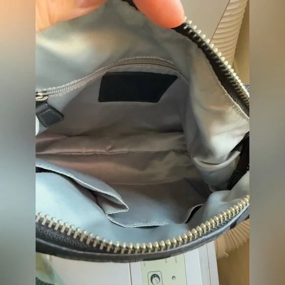 Coach Signature Cs Black Hobo Coach Charm Women's Shoulder Bag - Picture 5 of 6